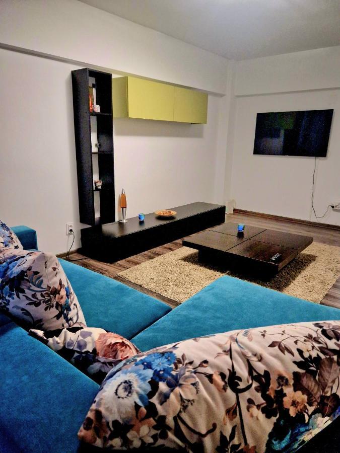 Cozy Appartment In The Center Targoviste Exteriör bild