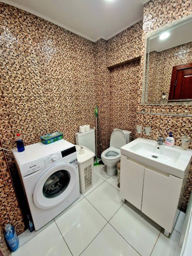 Cozy Appartment In The Center Targoviste Exteriör bild